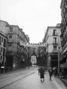 'No pasarán. 16 dias. Madrid 1936' | Sala de Bóvedas | Casa de la Panadería | Plaza Mayor de Madrid | Del 03/04 al 01/07/2018 | Pancarta calle de Toledo | Arco de Cofreros | 1936